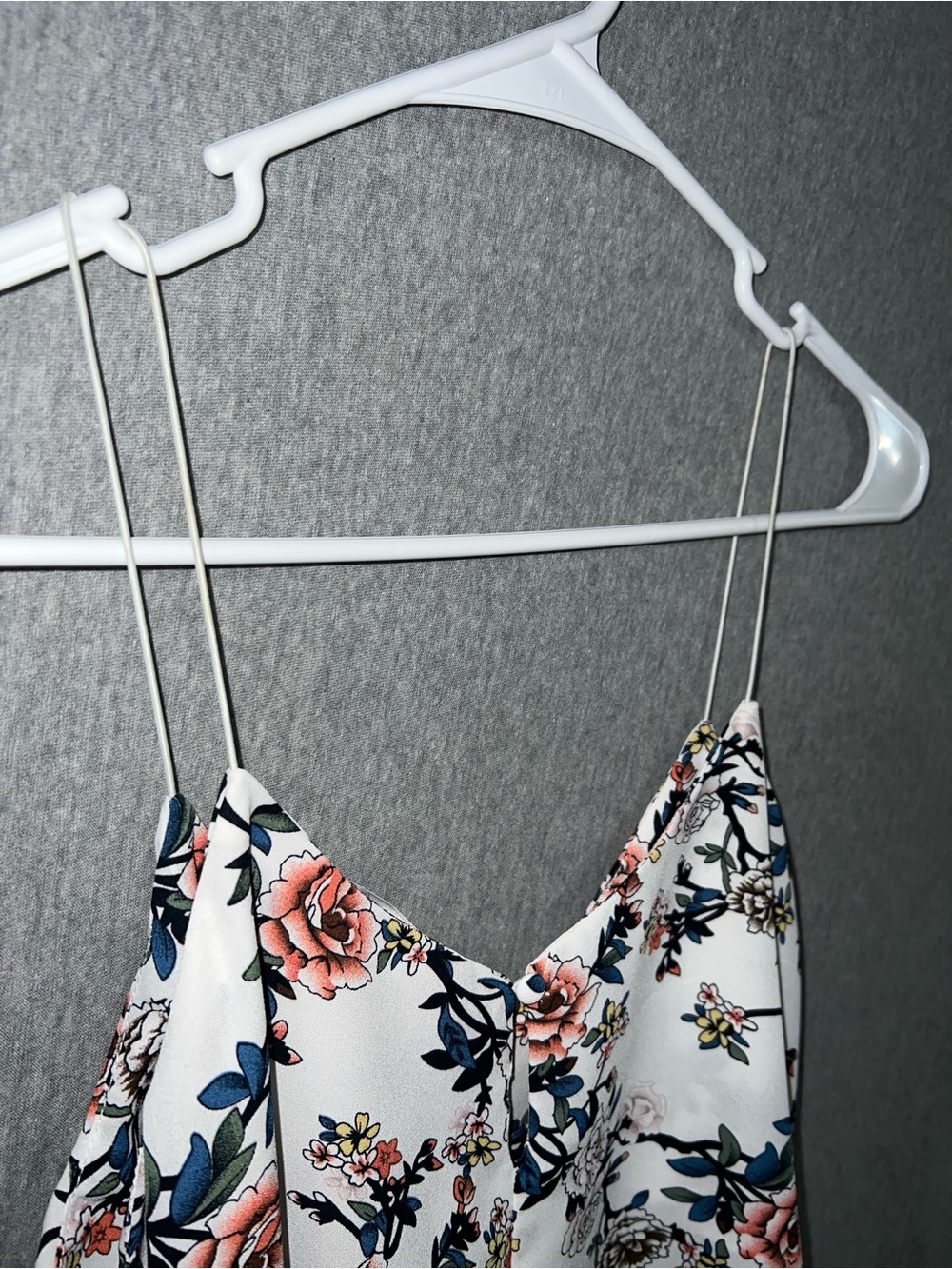 Revamped White Pink Floral Spaghetti Strap Camisole V-Neck Tank Top XS - Picture 4 of 4